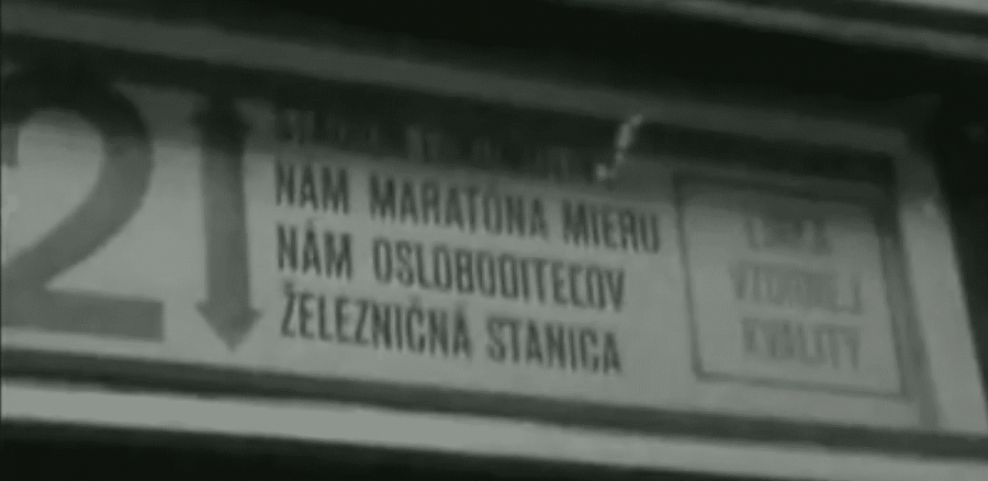 Takto nejako vyzerala tabuľka linky 2 v roku 1981. Zdroj: Archív